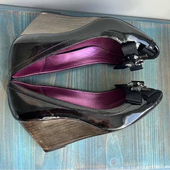 Coach Black Patent Wedge Heels Size 6 | Bow Charm Peep Toe Shoes - Picture 11 of 16